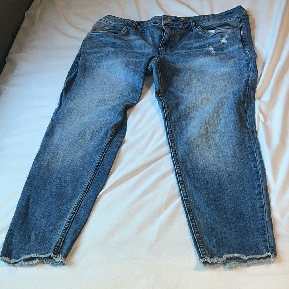 Maurice’s Size 32 Light Wash Distressed Skinny Jean